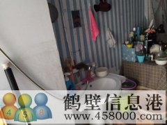 鶴鳴花園車庫(kù)出租（地上車庫(kù)，像當(dāng)于一樓）